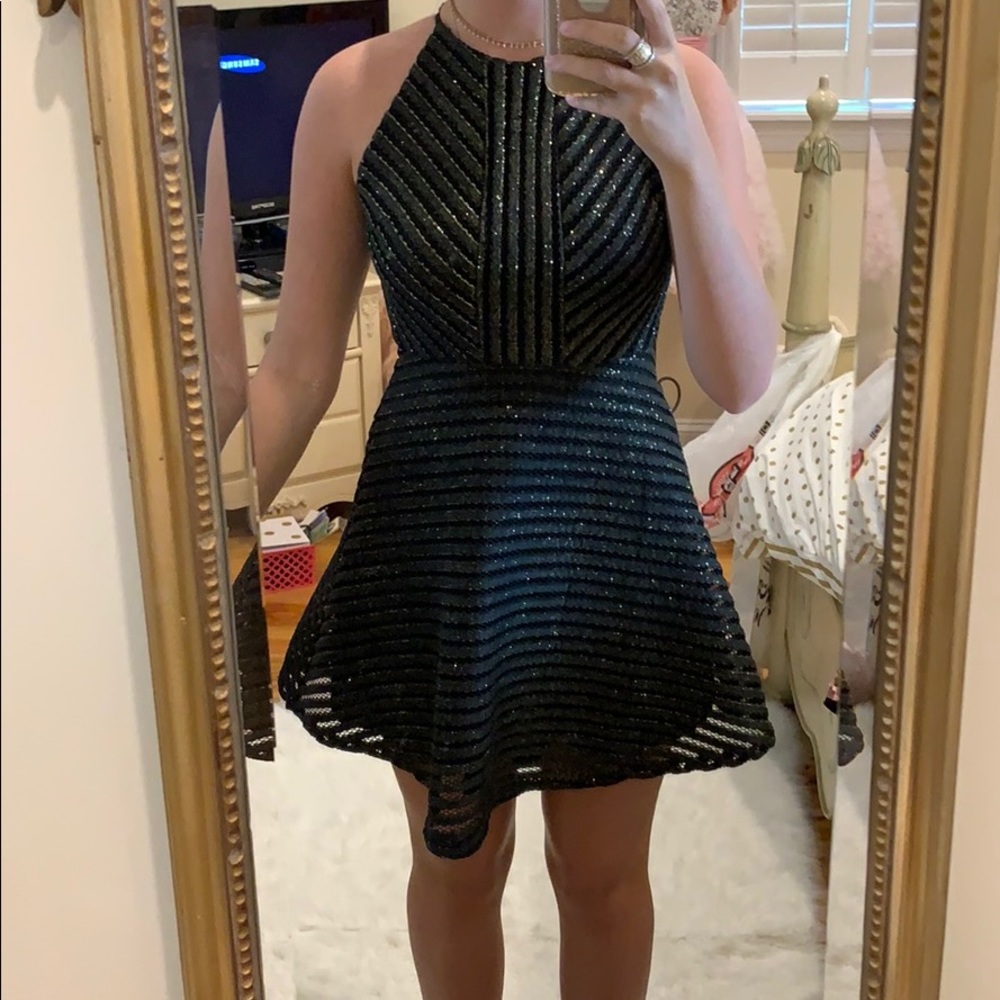 Very nice black sparkly dress. Super good material